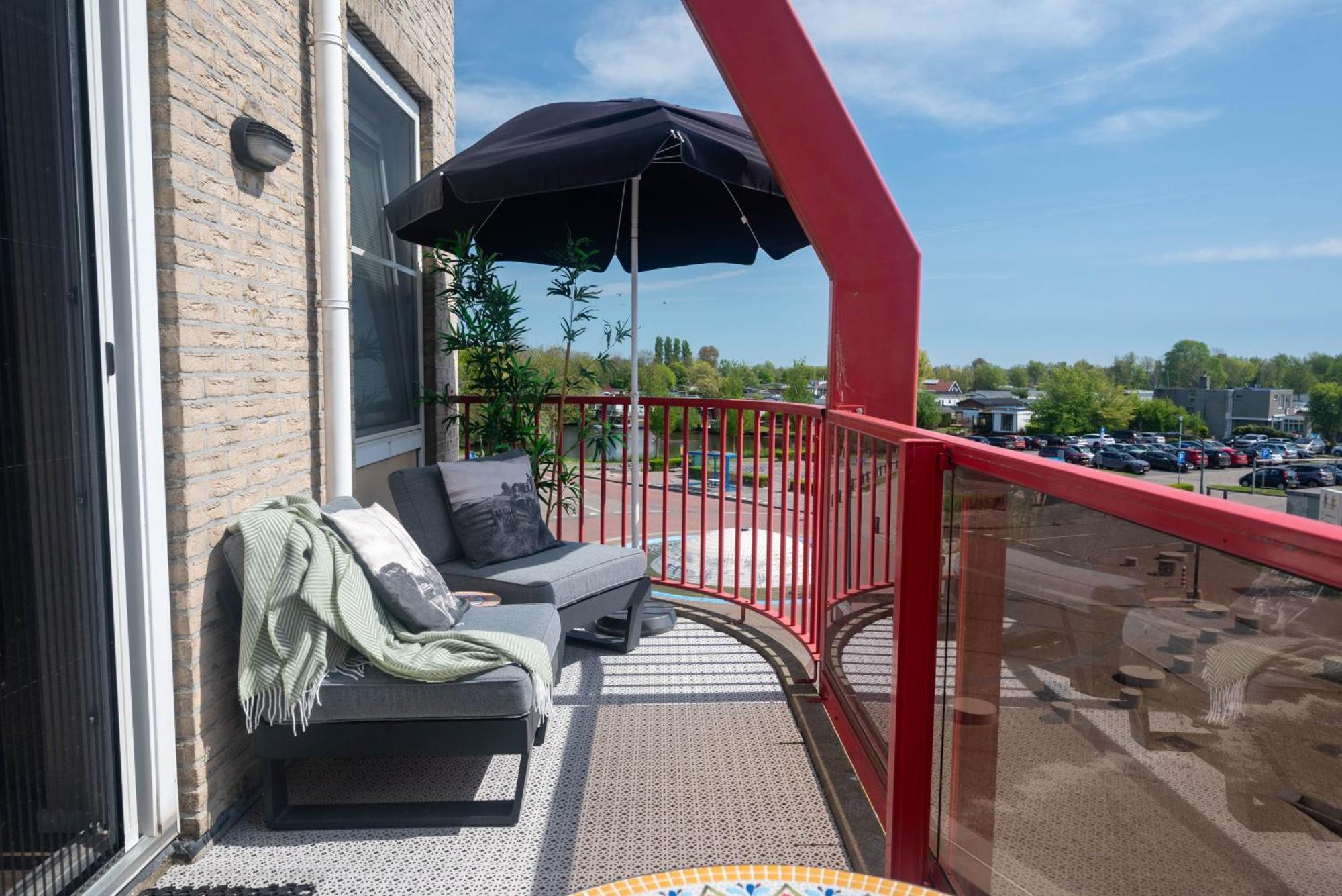 Zuiderzeestate 35, Prachtig Appartement Aan Het Ijsselmeer Makkum Exterior foto