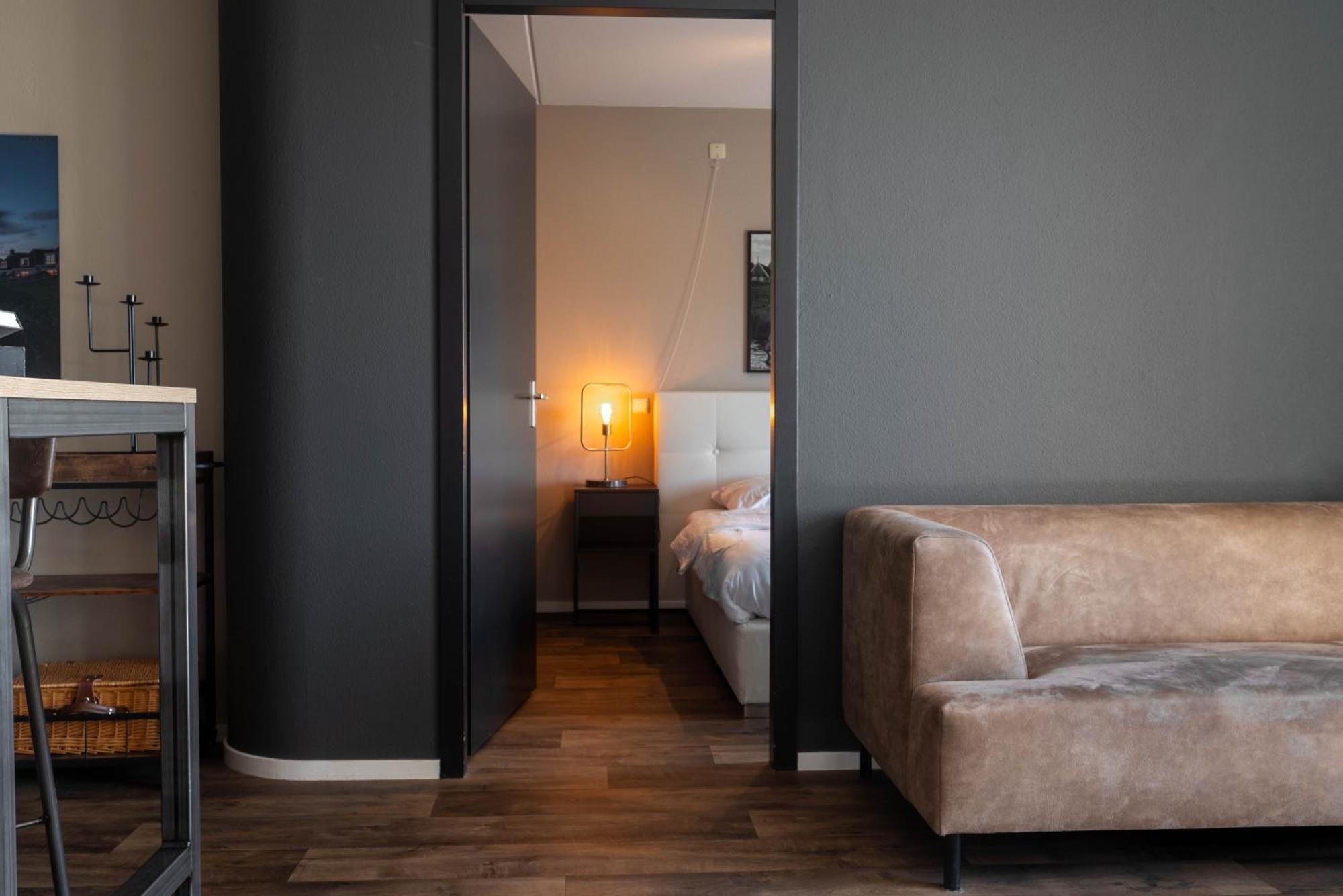 Zuiderzeestate 35, Prachtig Appartement Aan Het Ijsselmeer Makkum Exterior foto